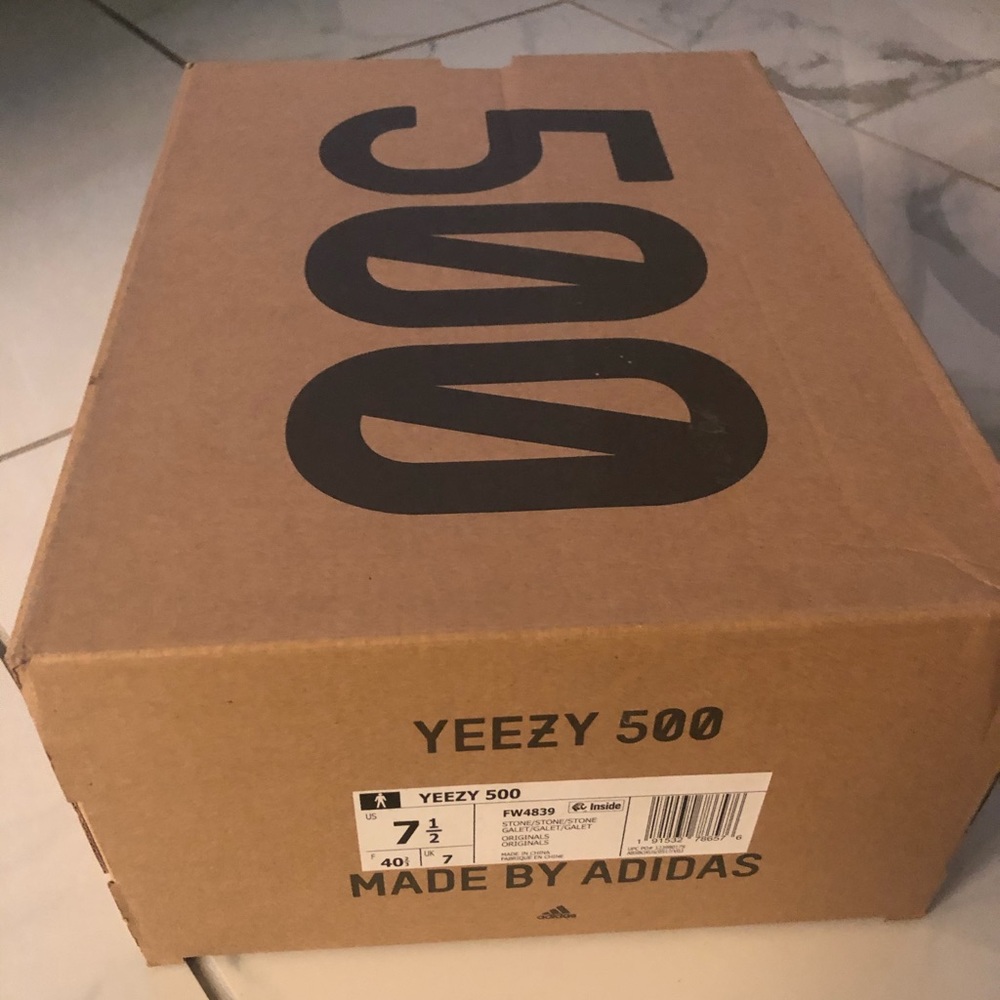 Yeezy 500 Size 7.5